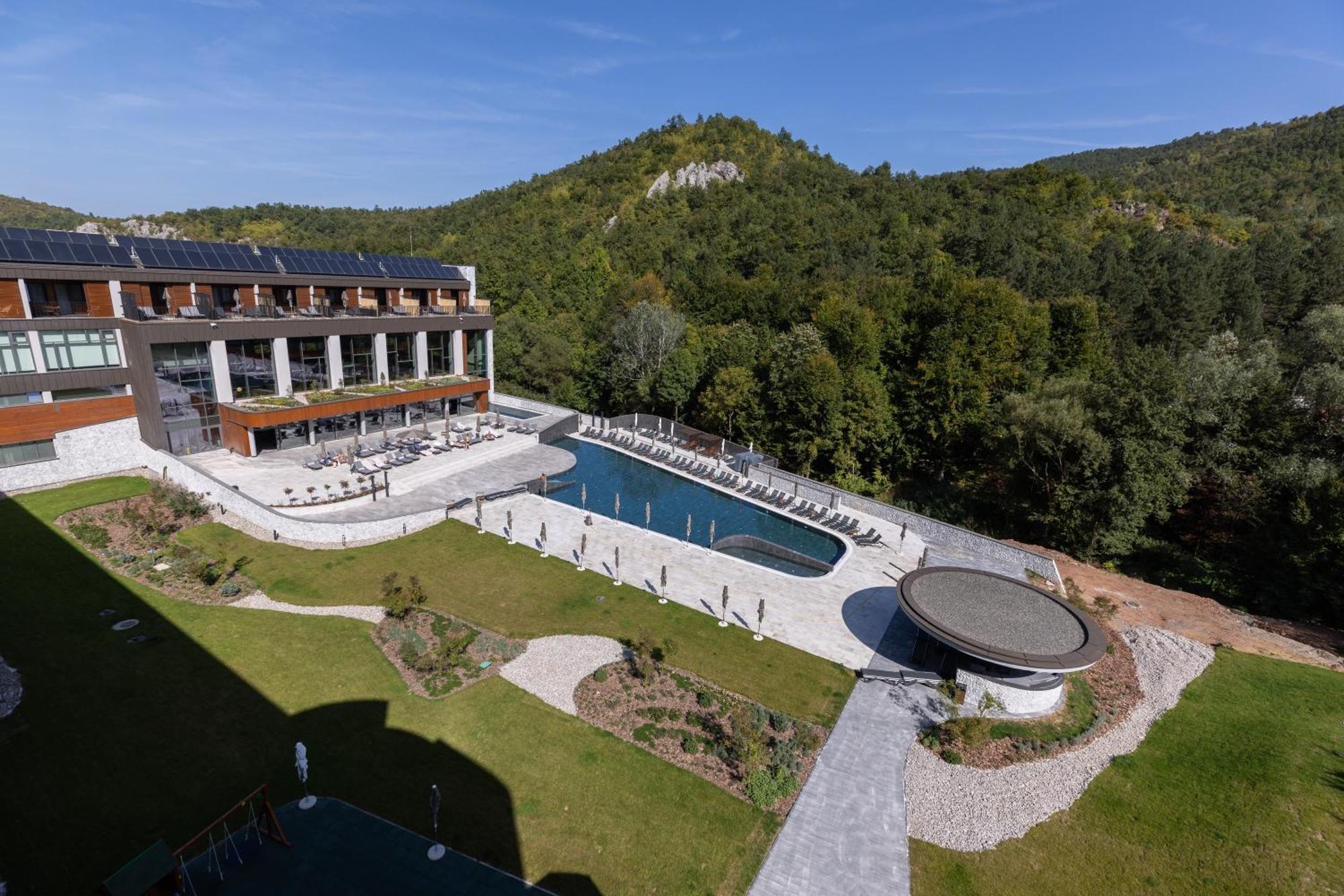 Hotel Ramonda Boljevac Esterno foto